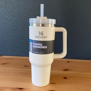 ADVENTURE QUENCHER TRAVEL TUMBLER | 40 OZ - CREAM